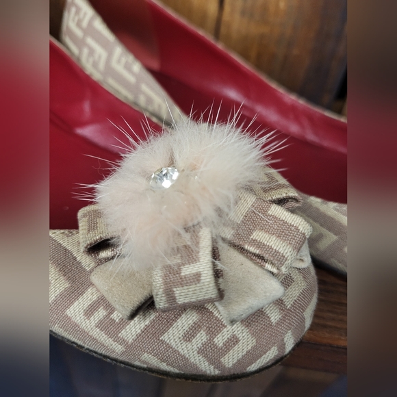 Fendi Flats Fendi Womens Shoes - Picture 4 of 11